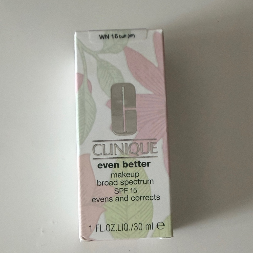 Clinique Even Better Liquid Makeup - Buff (WN 16)